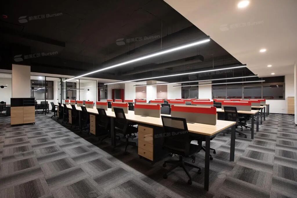 FEROZR'S Office Space